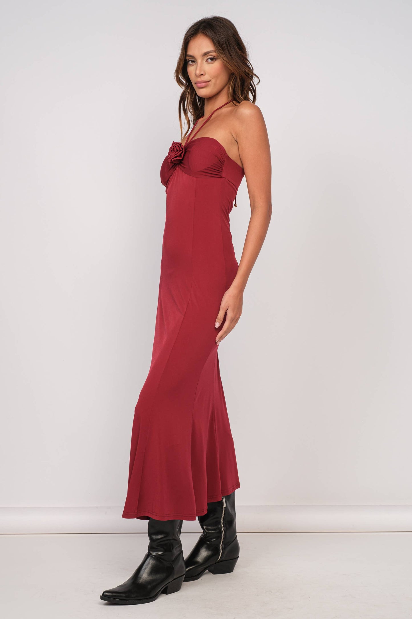 HALTER NECK FLOWER BROCHE POINT MIDI DRESS