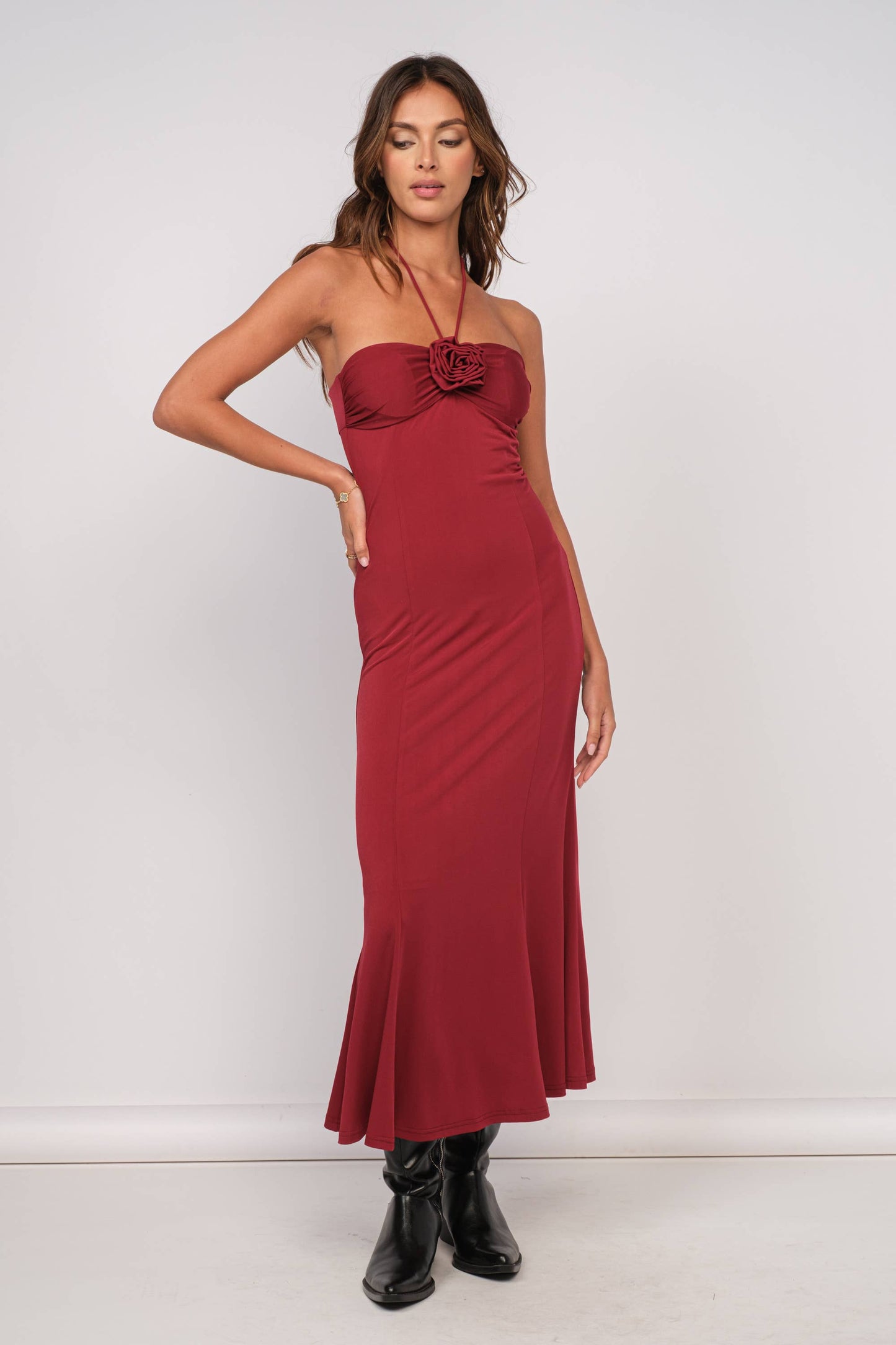 HALTER NECK FLOWER BROCHE POINT MIDI DRESS