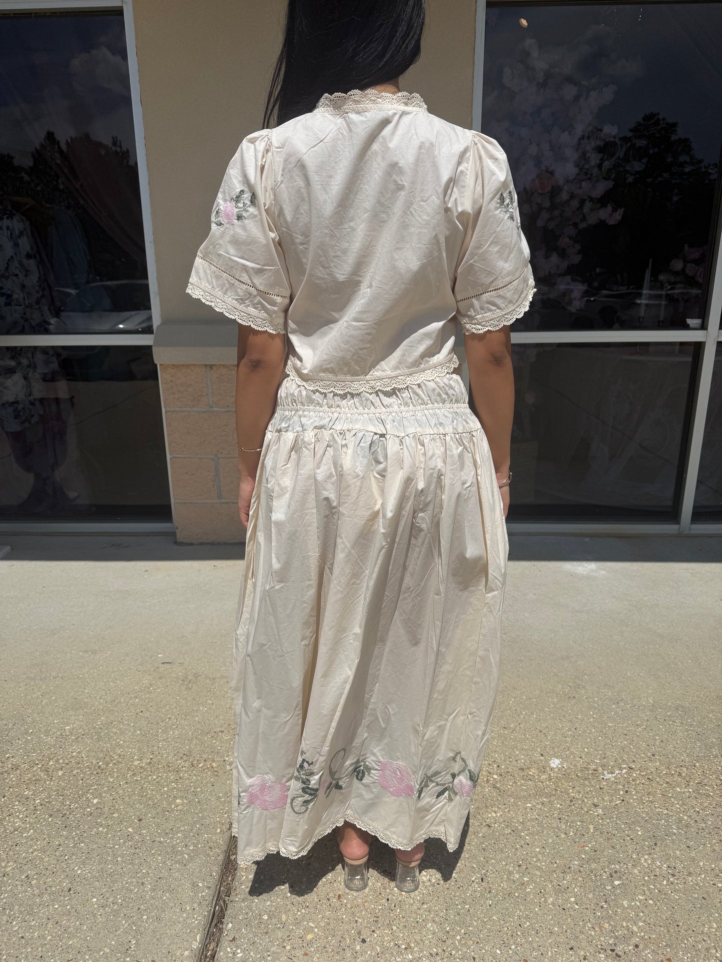 Zoe embroidered set