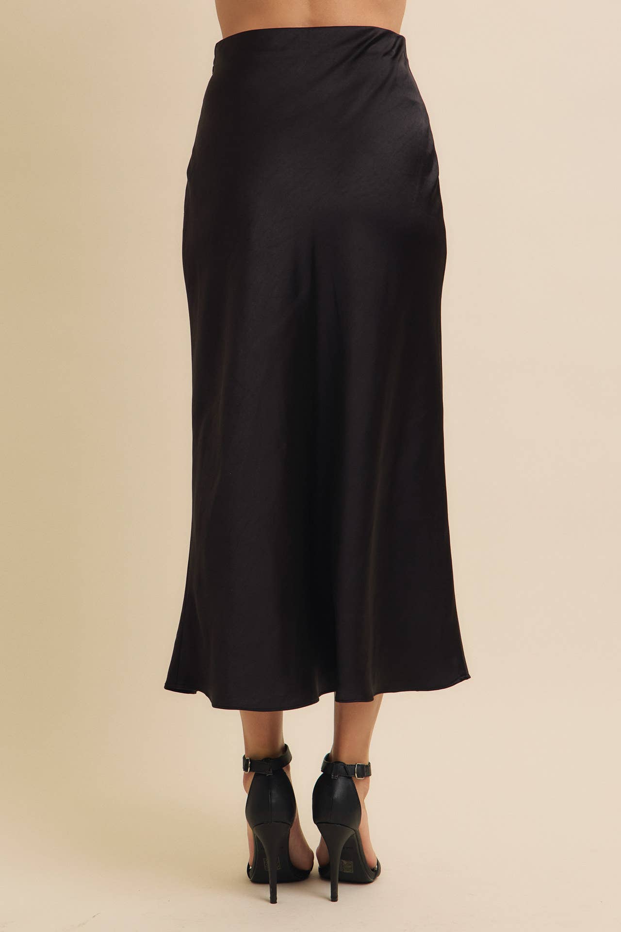 Victoria satin skirt