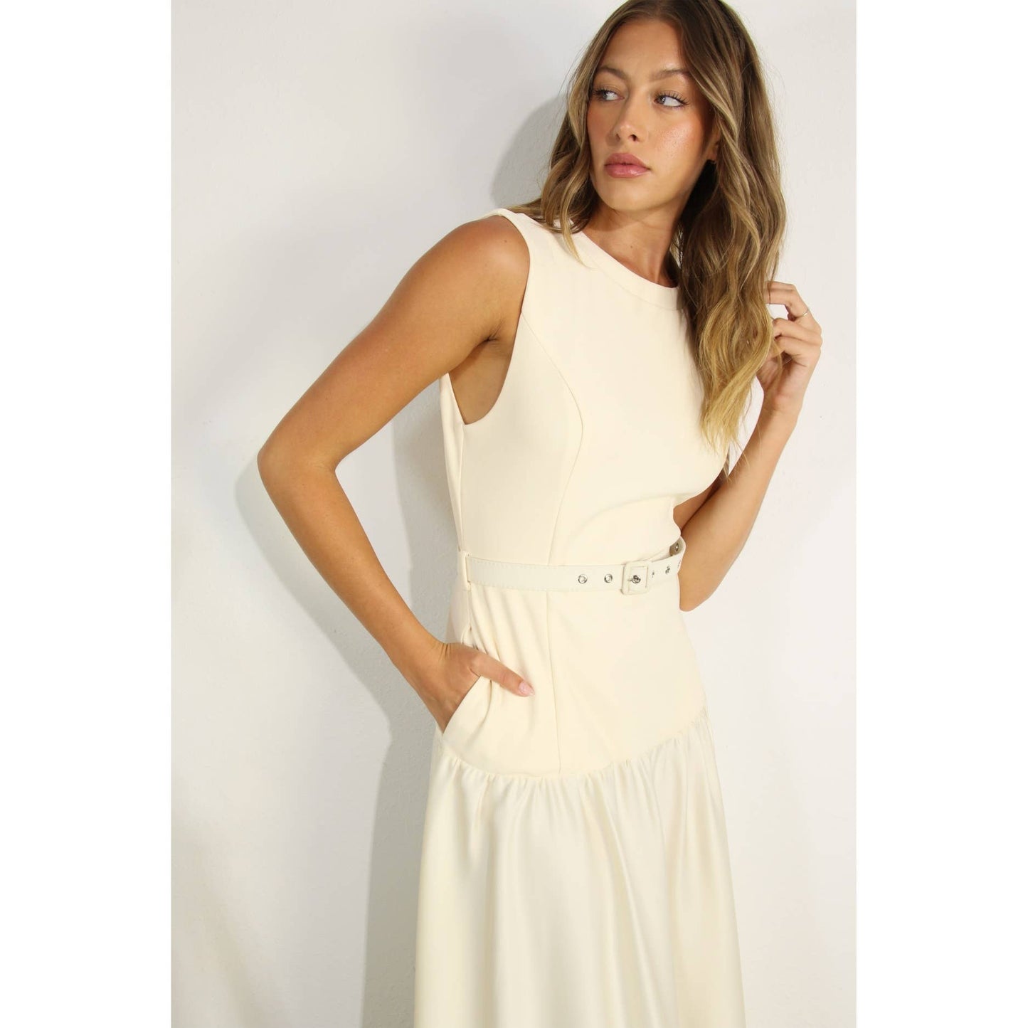 MIXED FABRIC BELTED MAXI DRESS