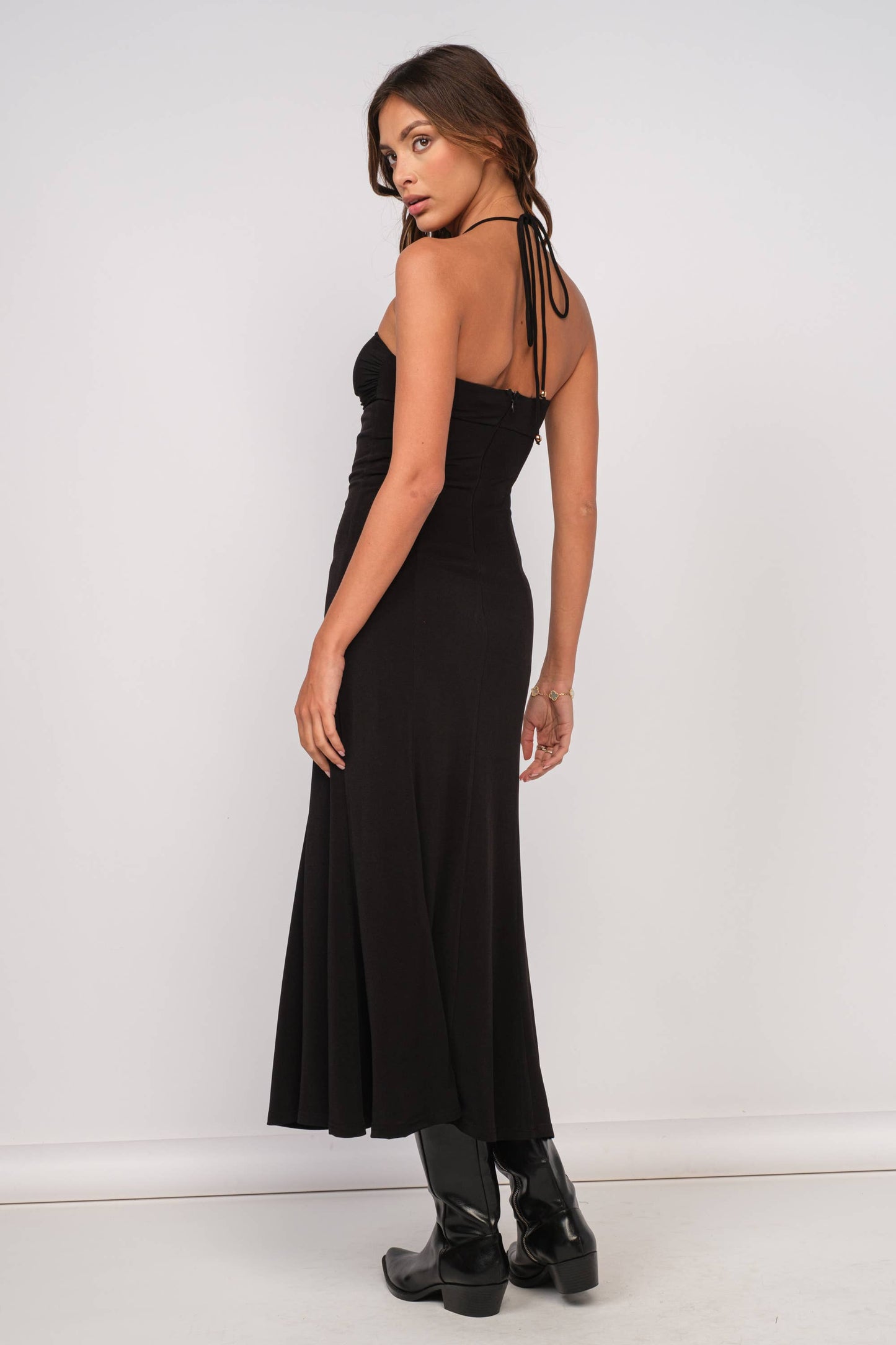 HALTER NECK FLOWER BROCHE POINT MIDI DRESS