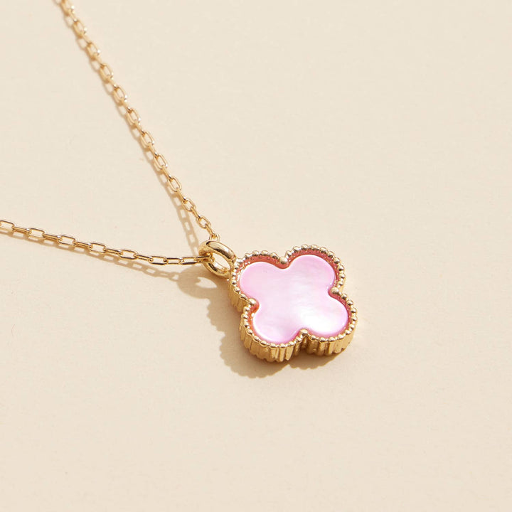 Single Flower Shell Charm Short Necklace