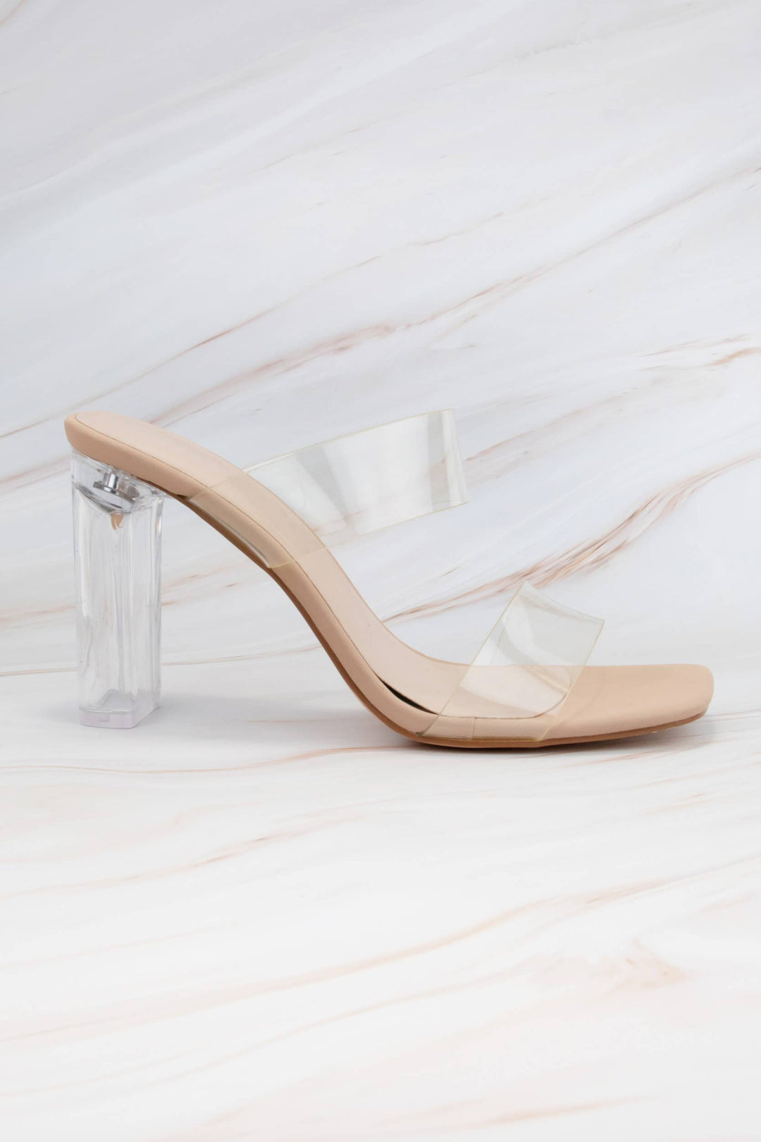 Emilia Heel