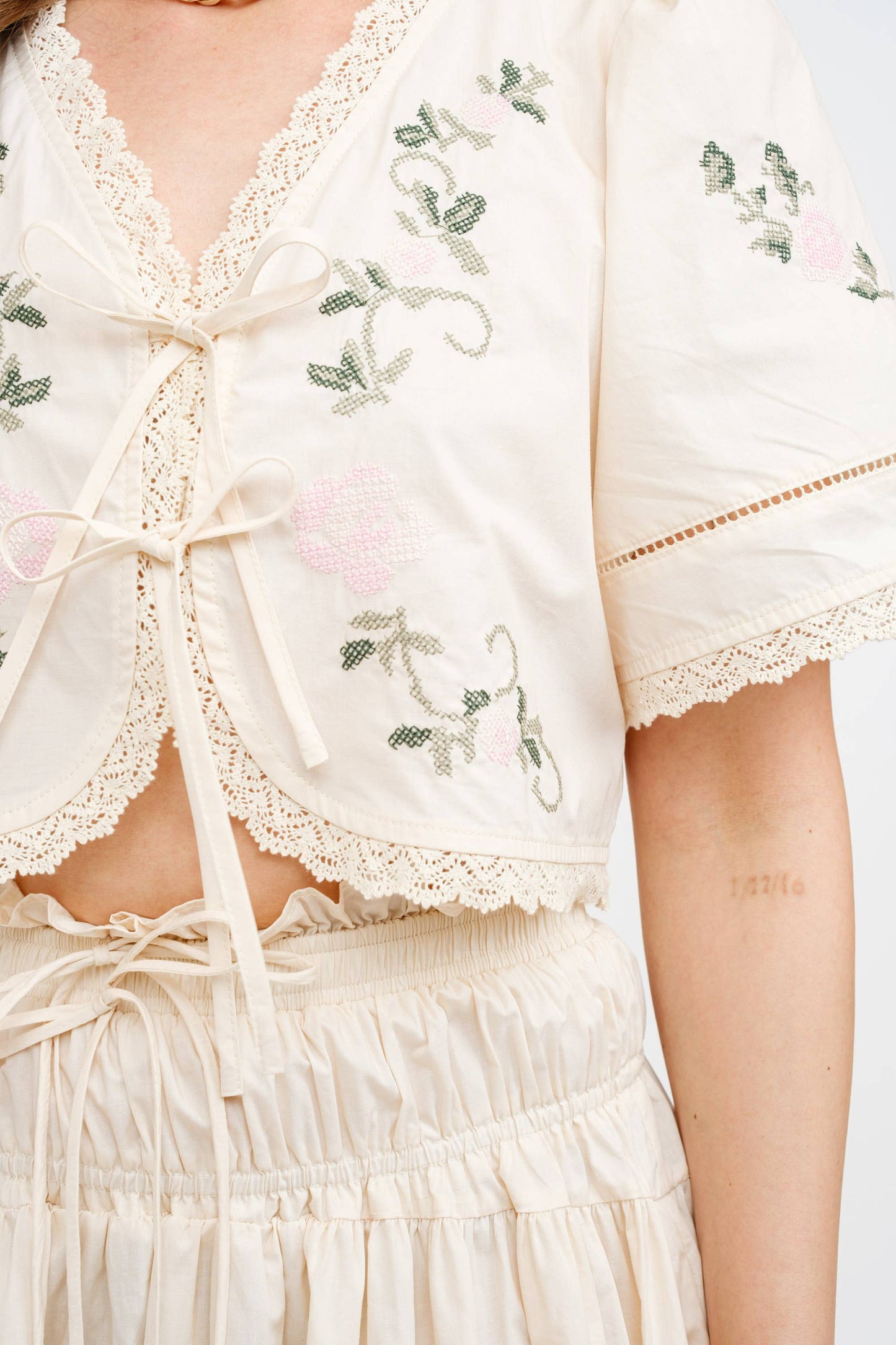 SIVAN CREAM BLOUSE