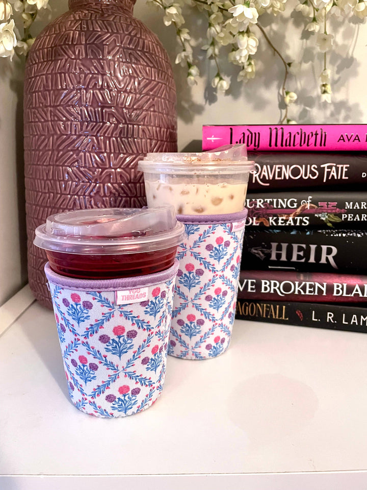 White Floral Trellis Iced Drink Sleeve - Medium