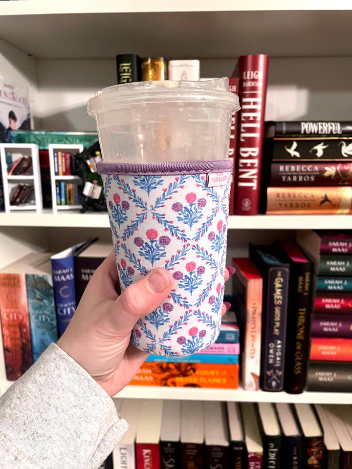 White Floral Trellis Iced Drink Sleeve - Medium