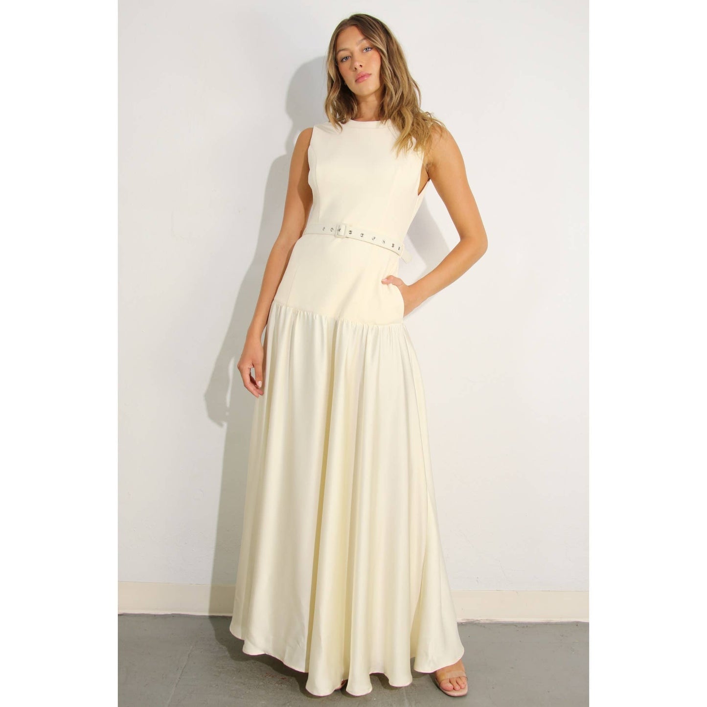 MIXED FABRIC BELTED MAXI DRESS