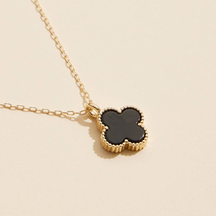 Single Flower Shell Charm Short Necklace
