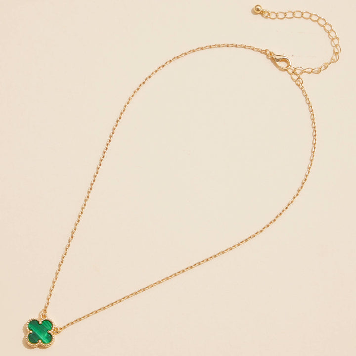 Single Flower Shell Charm Short Necklace