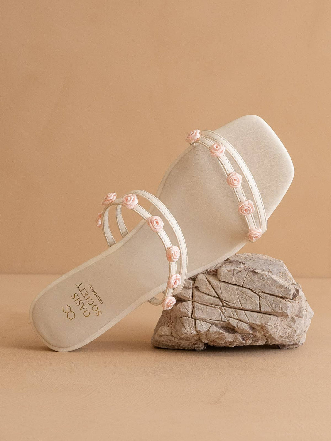 The Rosanna White | Rosette Detailed Flats